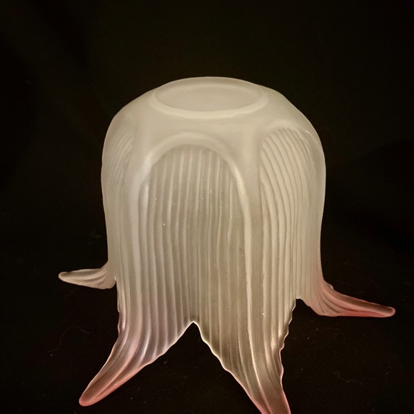 Frosted Pink Tulip Candle Holder-Partylite - Picture 3 of 4